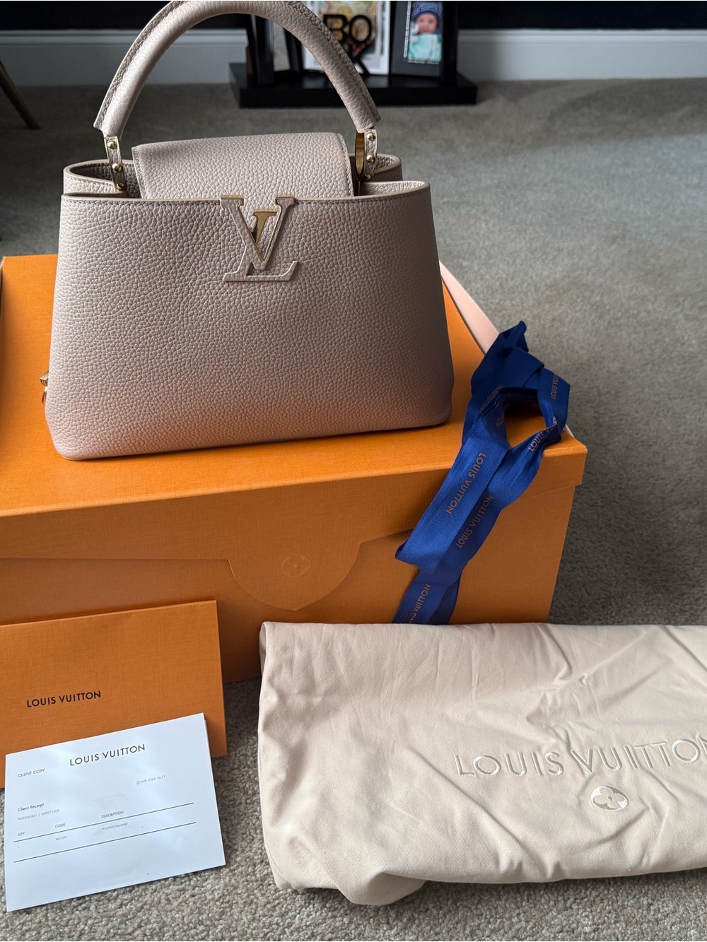 Louis Vuitton Pink Taupe Capucines Shoulder bag - Picture 2 of 16